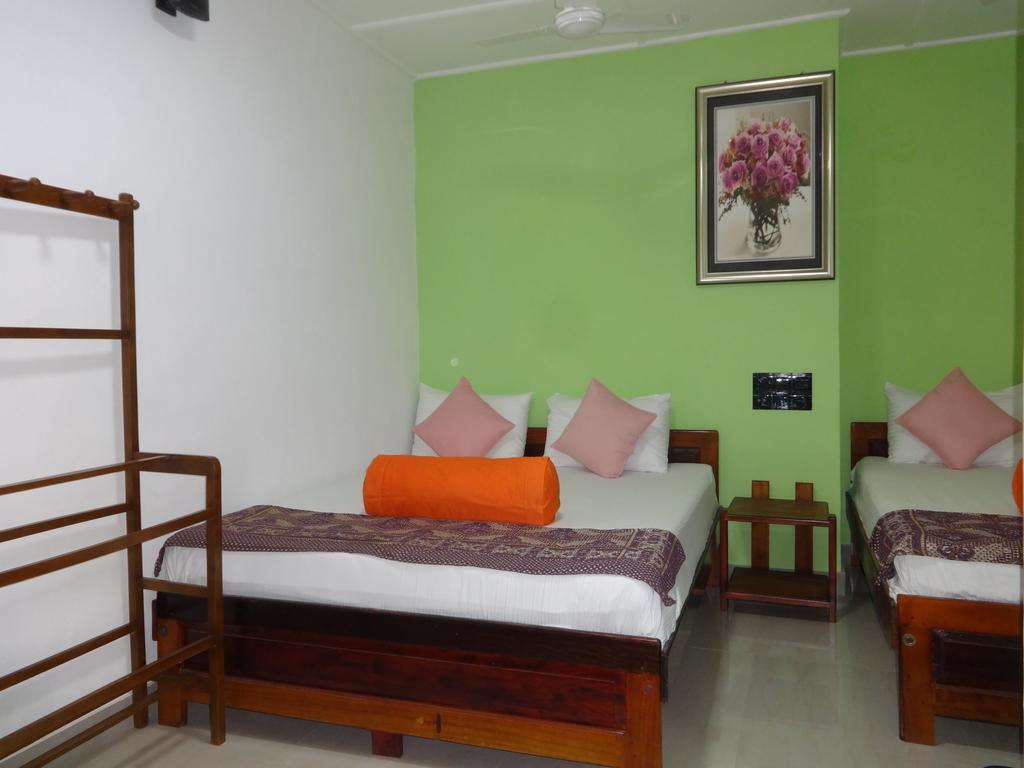 Dutch Bay Beach Cottages Trincomalee Exterior photo